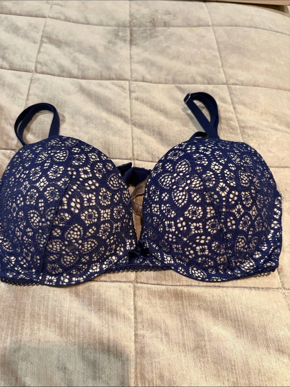 Victoria's Secret Dream Angels Deep Blue Lace Push-Up Bra 32C